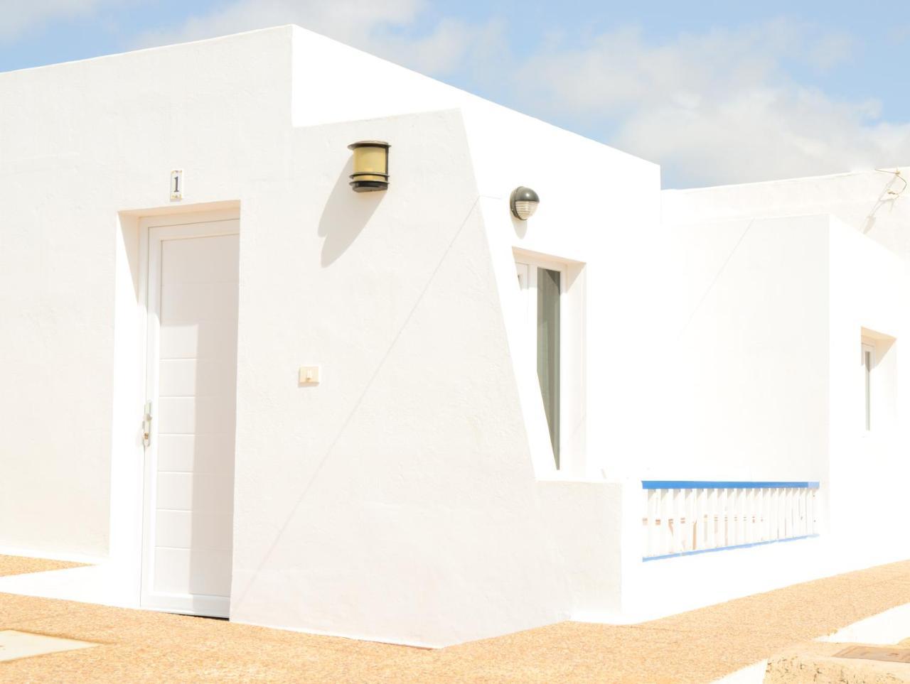 Apartamentos El Marinero - Avenida カレタ・デル・セボ エクステリア 写真